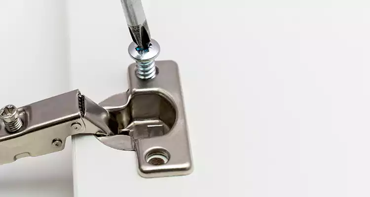 Screen Door Hinge Repair in El Cerrito, CA