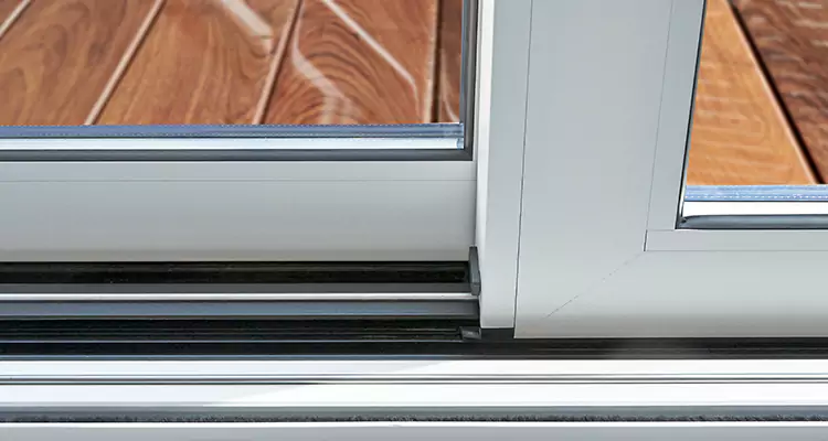 Patio Doors Leaking Water Issue Repair Services in El Cerrito, CA